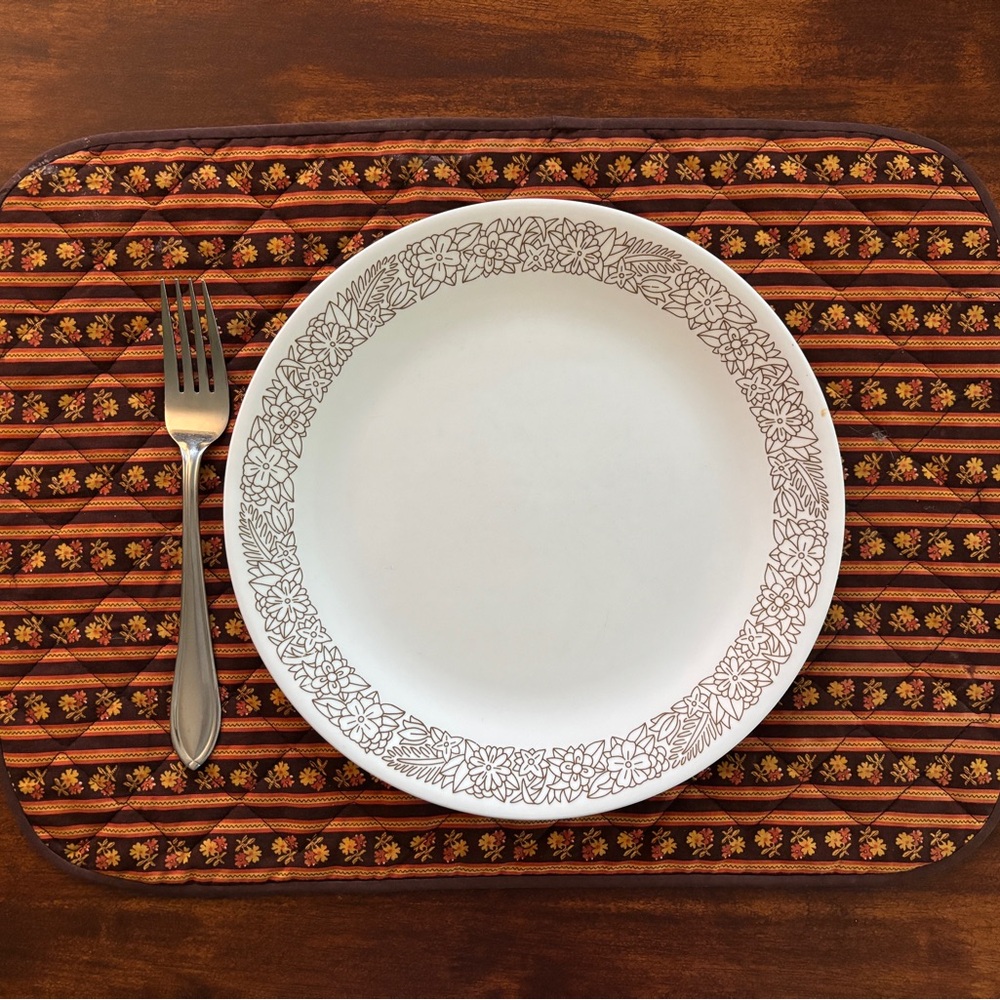 Vintage Placemats (Set of 8) Handmade Quilted Brown/Orange Reversible Linens - Picture 2 of 5